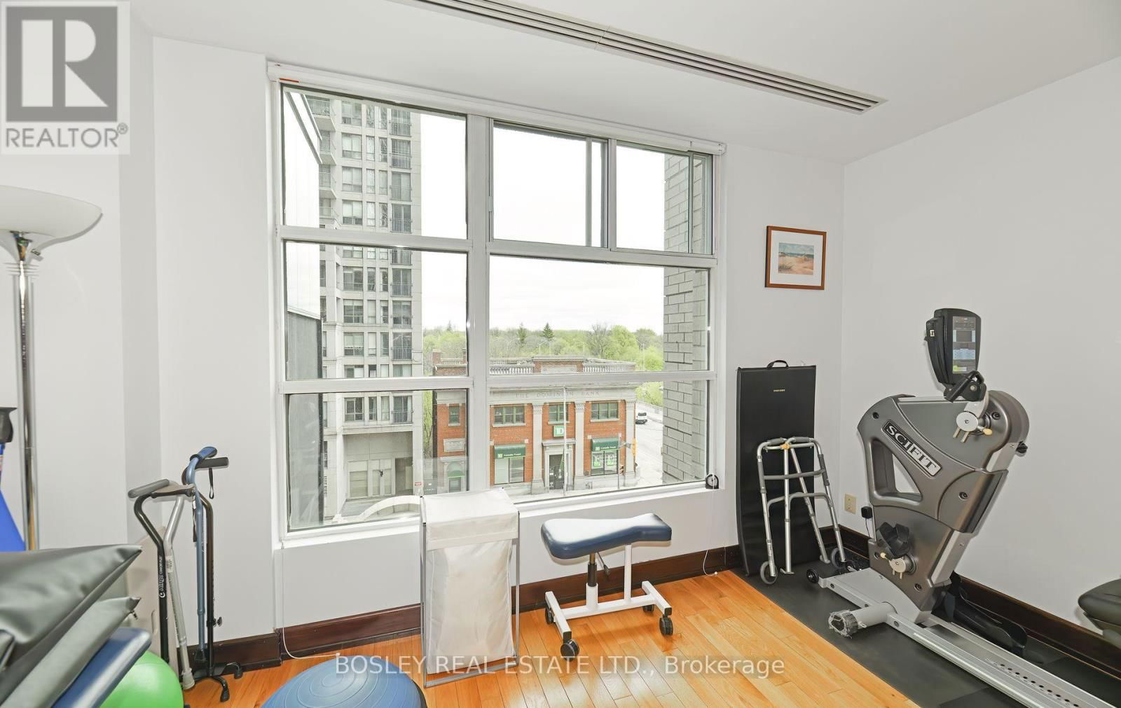 402 - 421 BLOOR STREET EAST Image 8