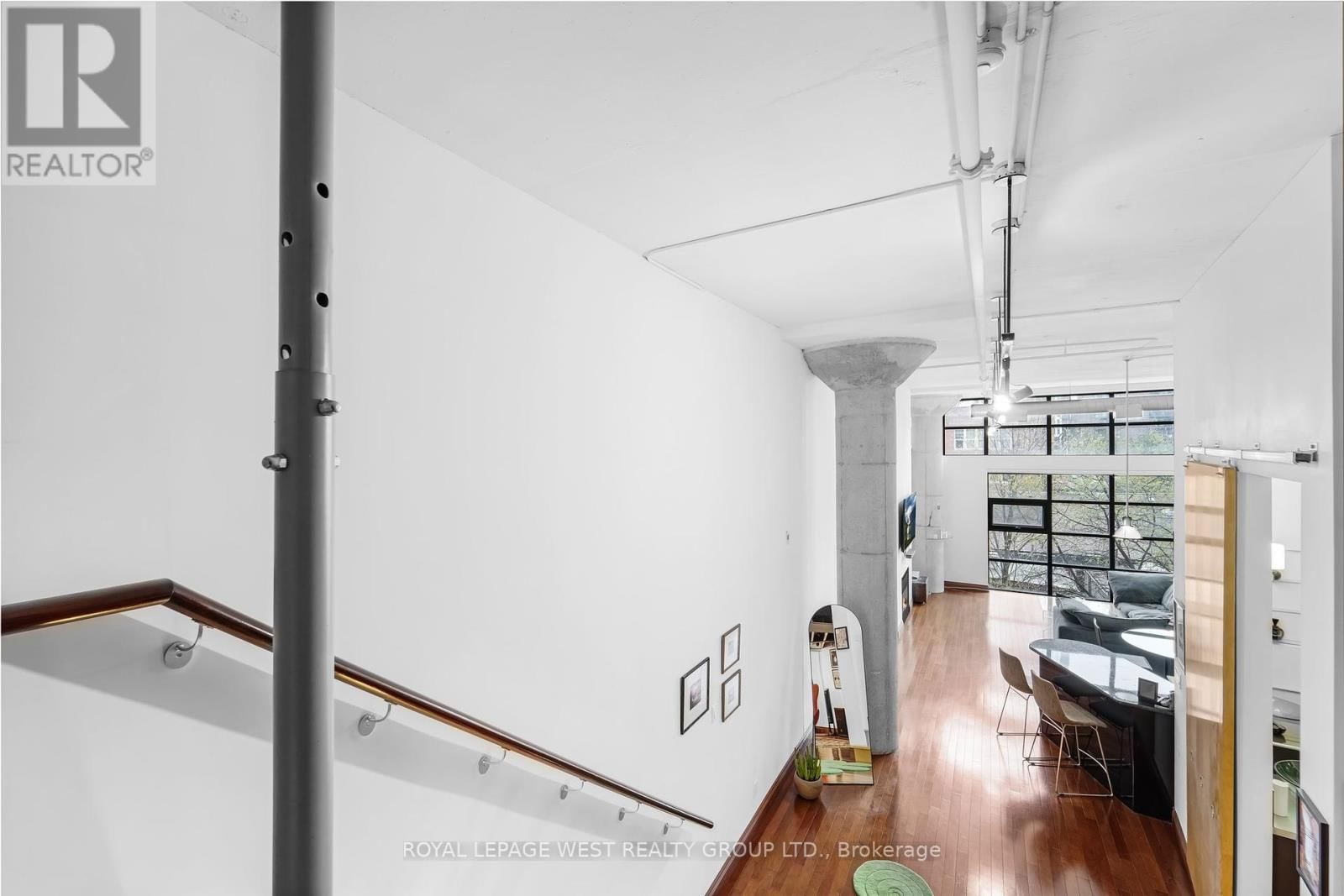 416 - 90 SUMACH STREET Image 29