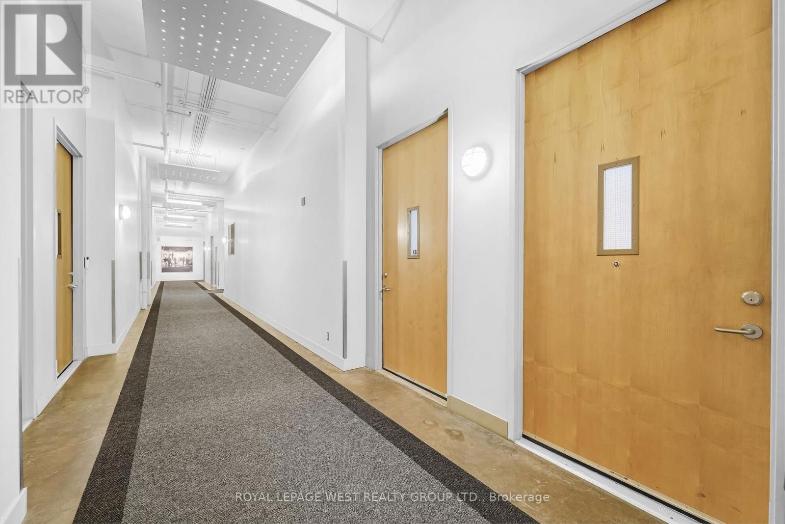 416 - 90 SUMACH STREET Image 3