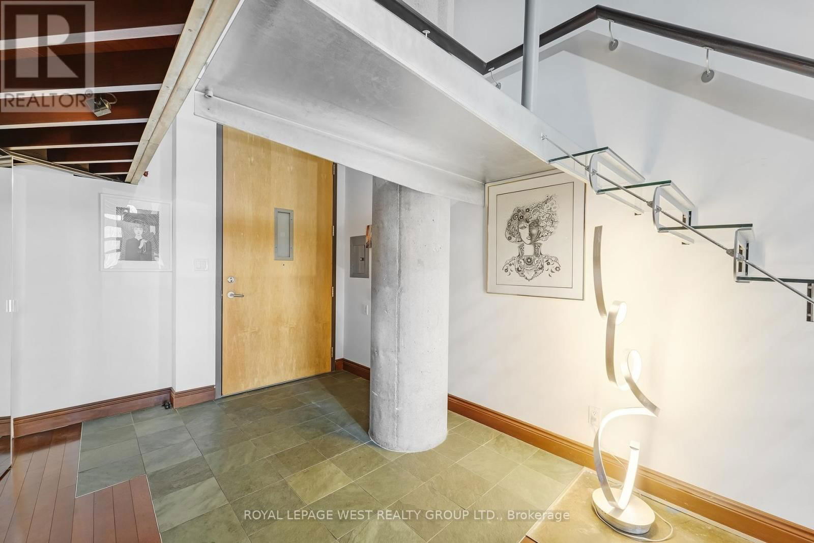 416 - 90 SUMACH STREET Image 33