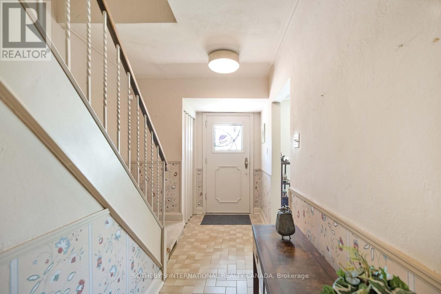 305 BESSBOROUGH DRIVE Image 2