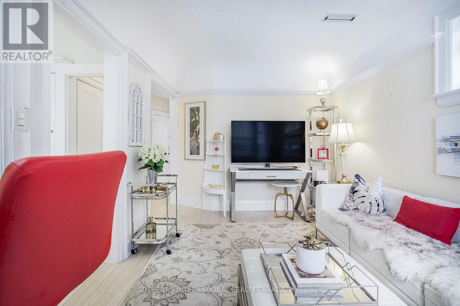 12 BELSIZE DRIVE Image 12