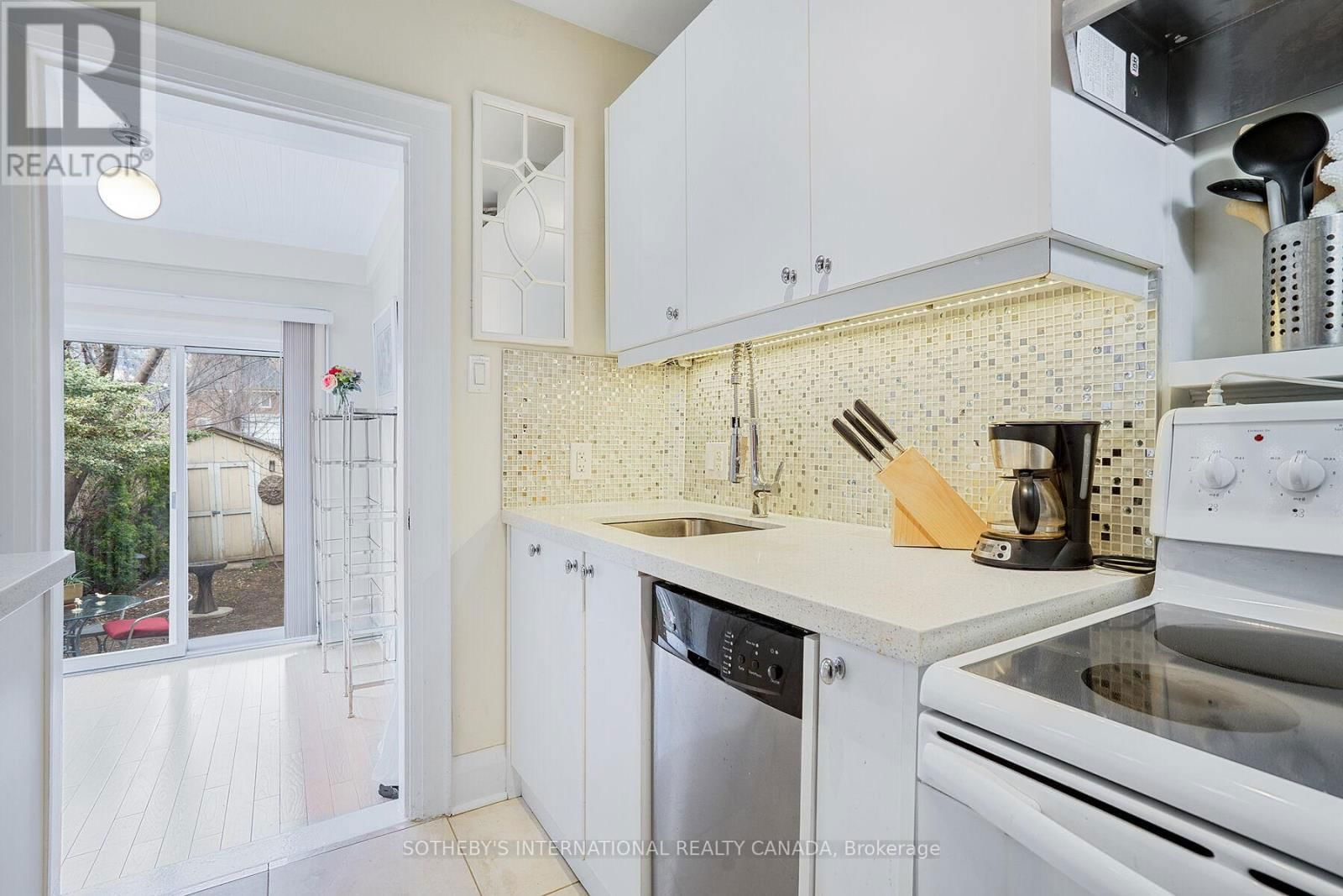 12 BELSIZE DRIVE Image 16