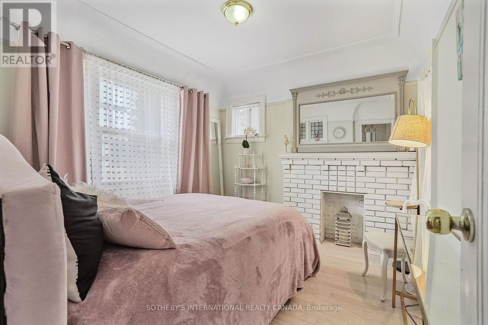 12 BELSIZE DRIVE Image 20