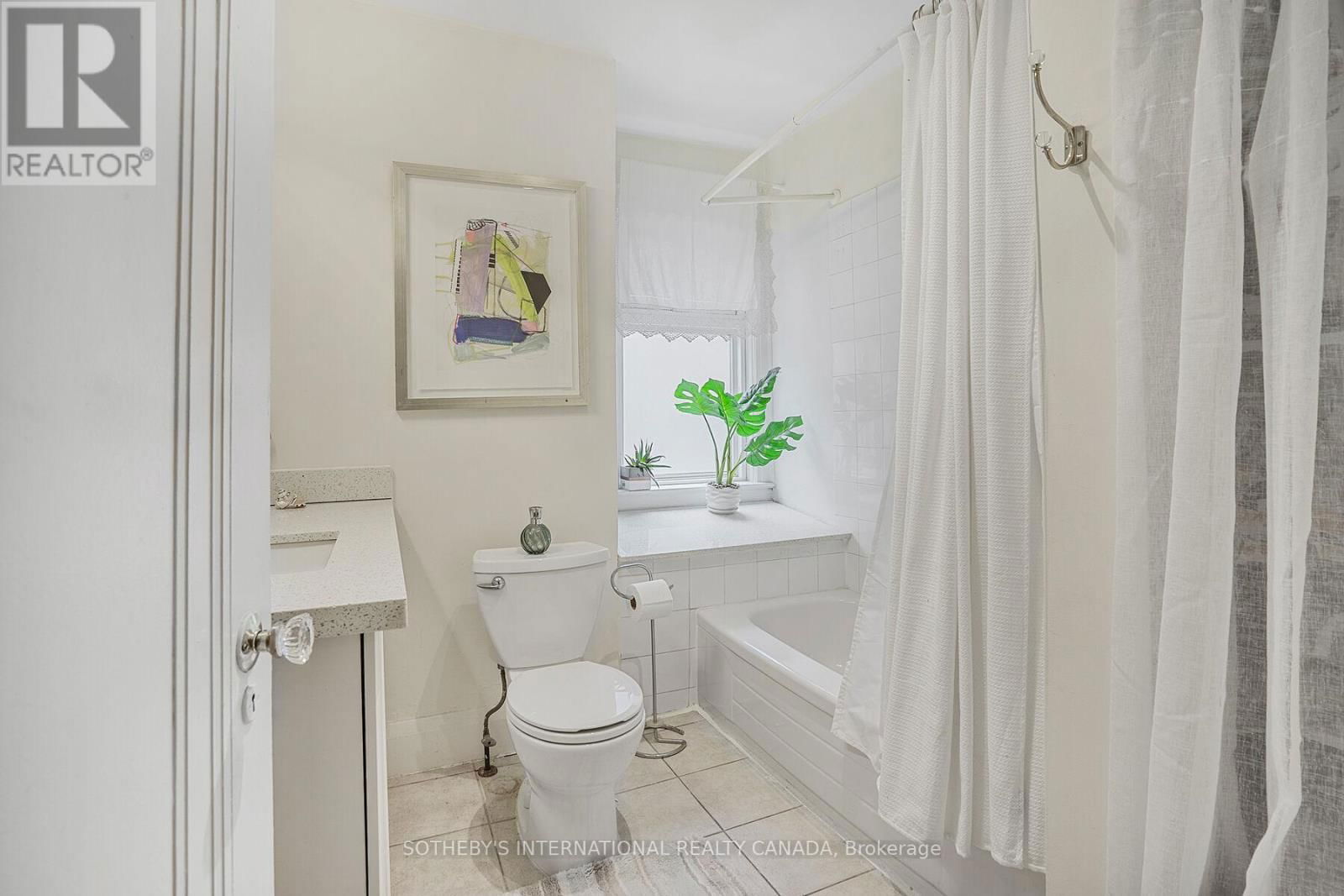 12 BELSIZE DRIVE Image 22
