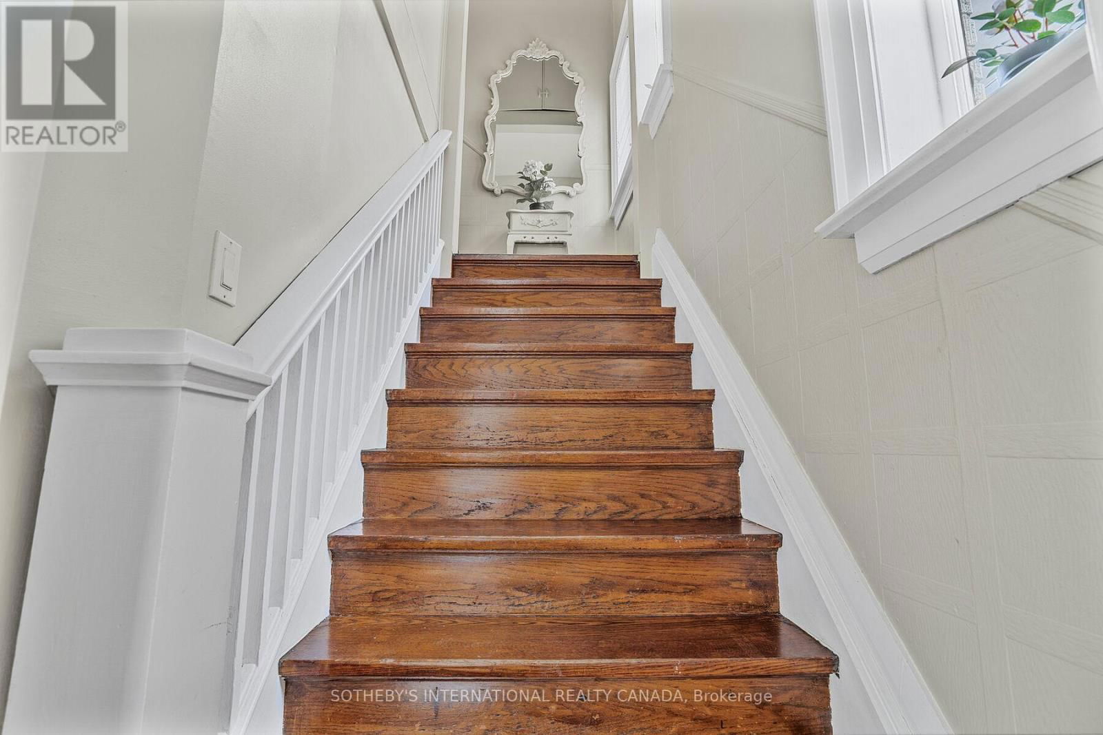 12 BELSIZE DRIVE Image 24
