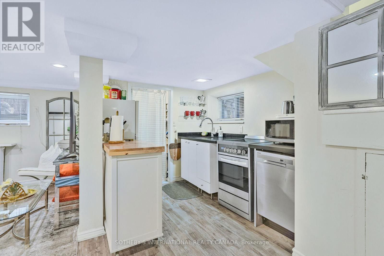 12 BELSIZE DRIVE Image 40
