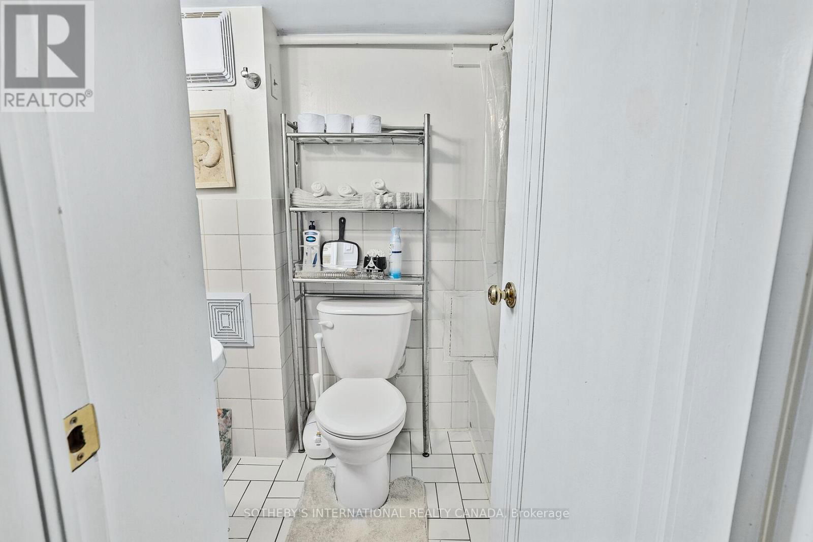 12 BELSIZE DRIVE Image 43