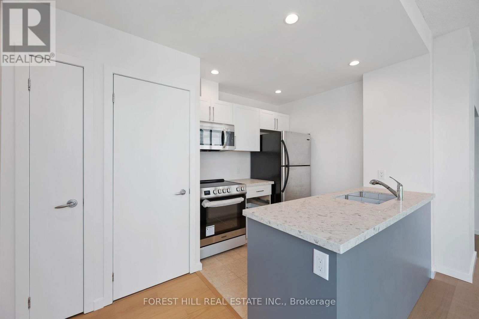 3512 - 208 QUEENS QUAY BOULEVARD WEST Image 10