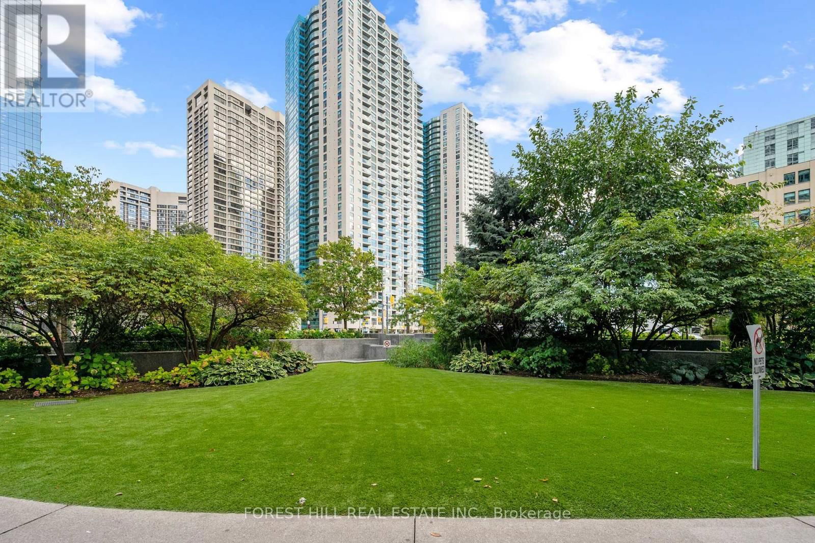 3512 - 208 QUEENS QUAY BOULEVARD WEST Image 3