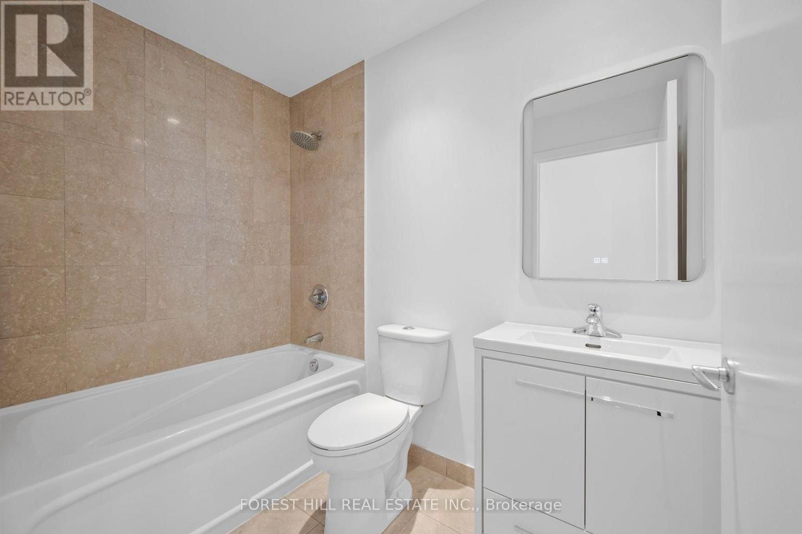 3512 - 208 QUEENS QUAY BOULEVARD WEST Image 6