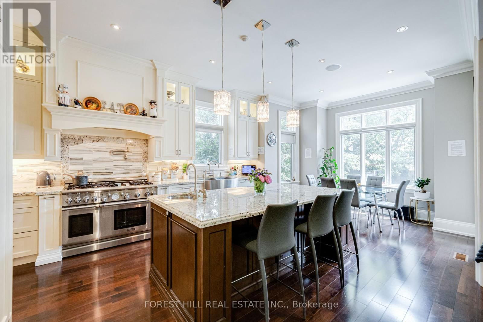 669 BEDFORD PARK AVENUE Image 11