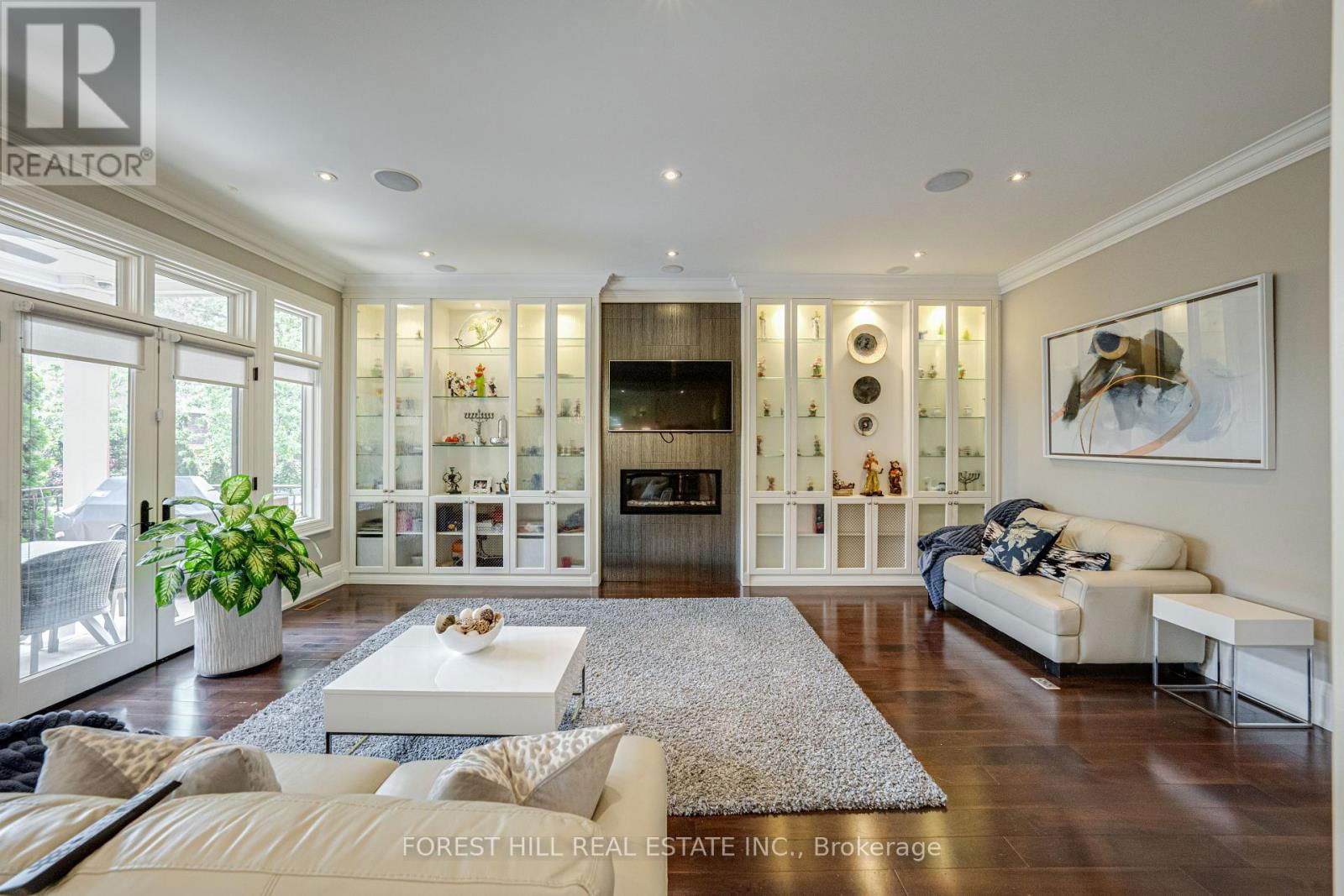 669 BEDFORD PARK AVENUE Image 15