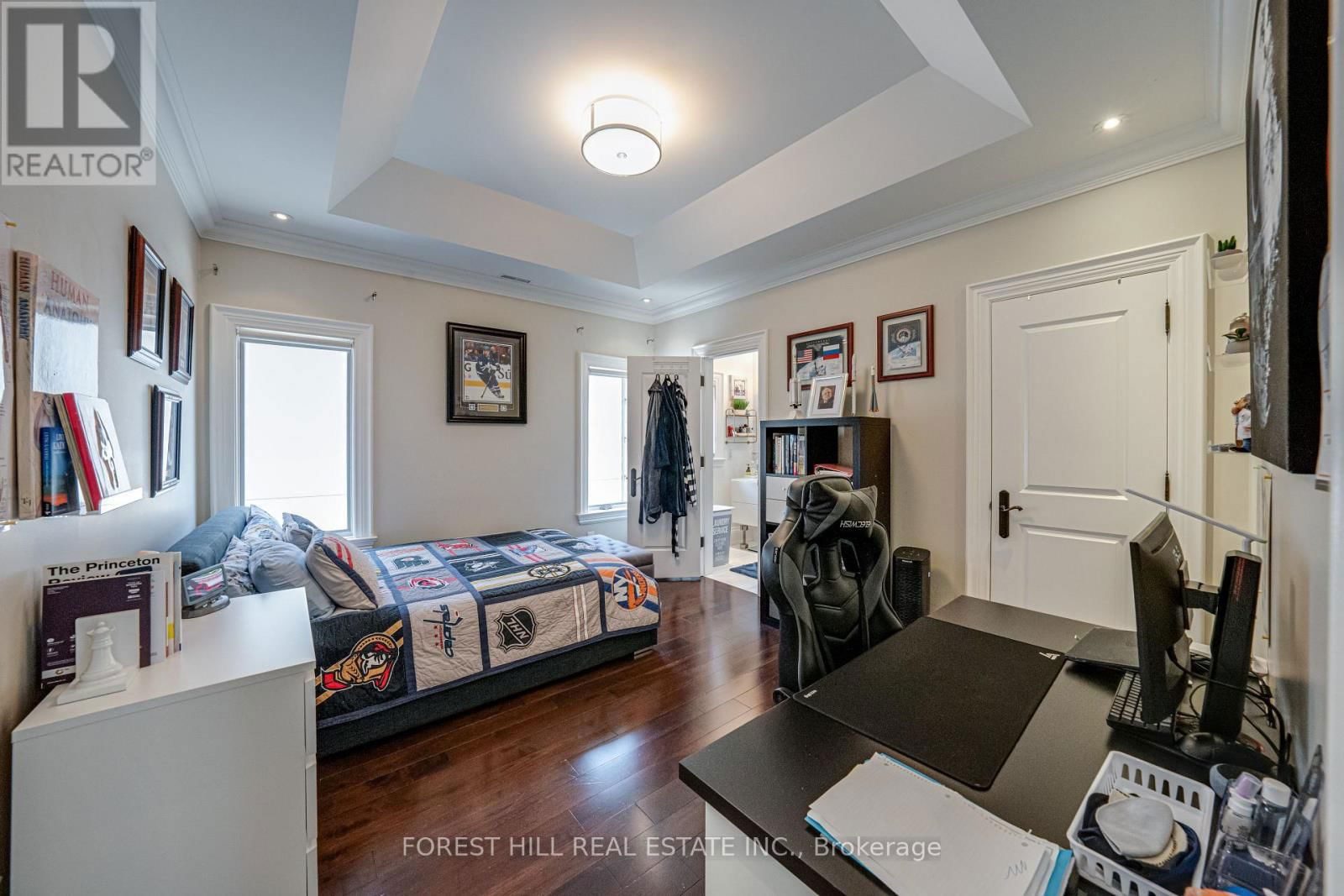 669 BEDFORD PARK AVENUE Image 23