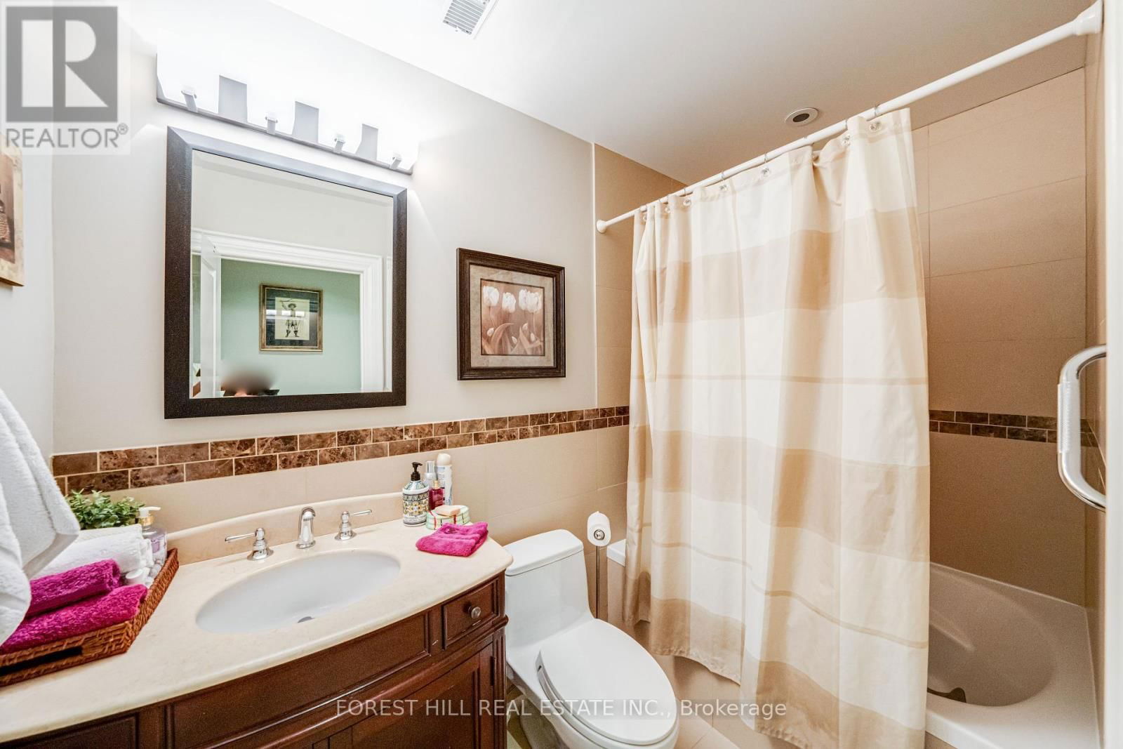 669 BEDFORD PARK AVENUE Image 31