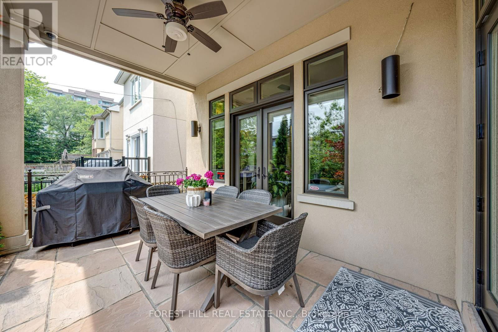 669 BEDFORD PARK AVENUE Image 33