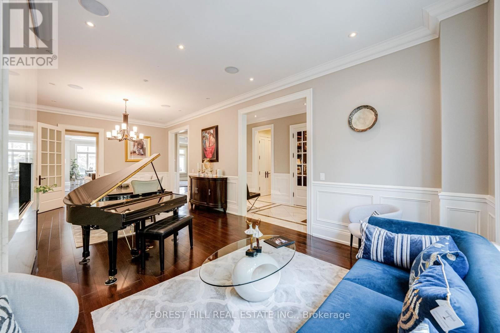 669 BEDFORD PARK AVENUE Image 8