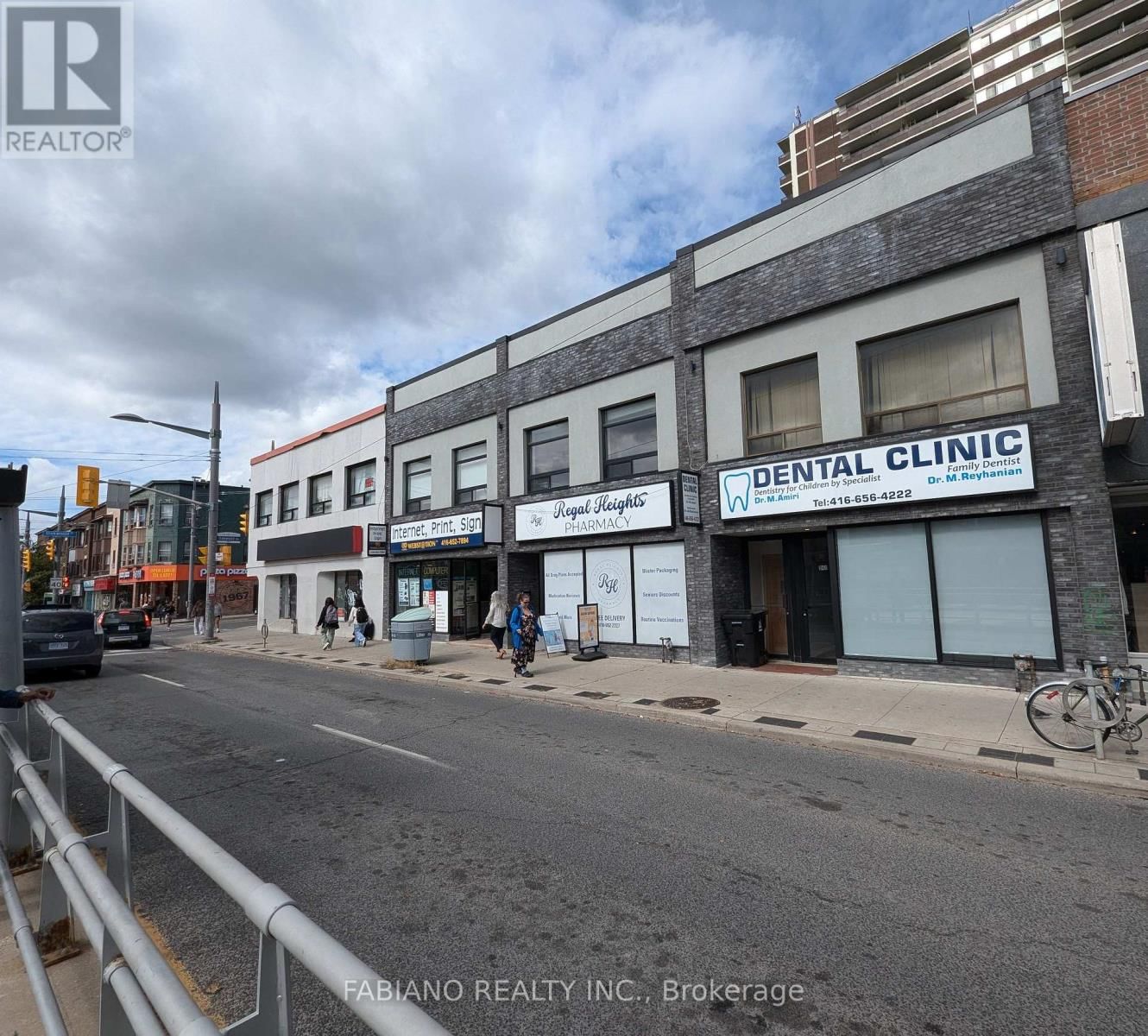944 ST CLAIR AVENUE WEST Image 1