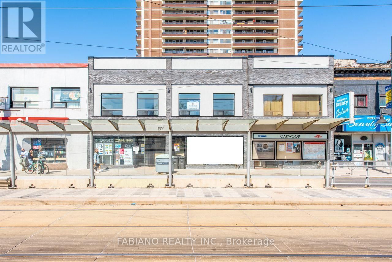 944 ST CLAIR AVENUE WEST Image 2