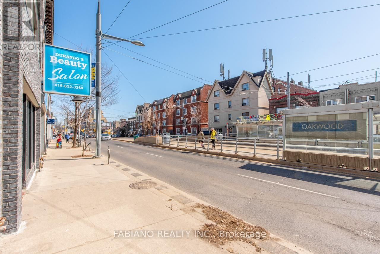 944 ST CLAIR AVENUE WEST Image 4