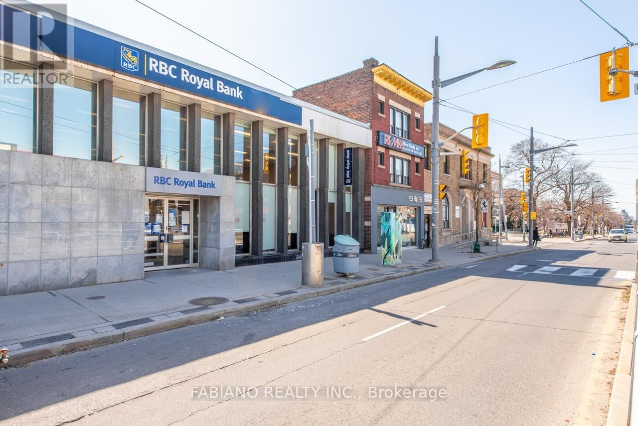 944 ST CLAIR AVENUE WEST Image 5