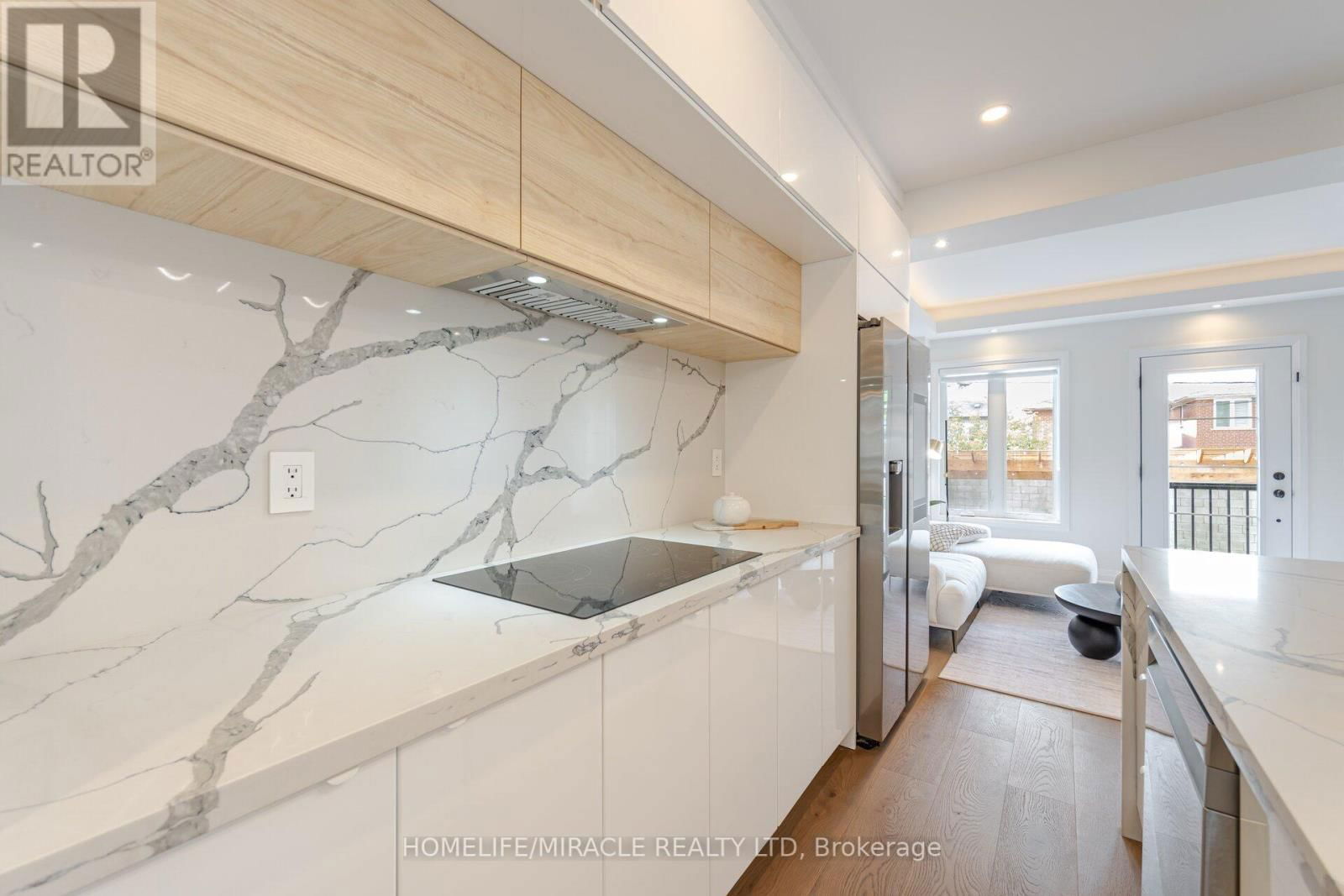 388 OAKWOOD AVENUE Image 12