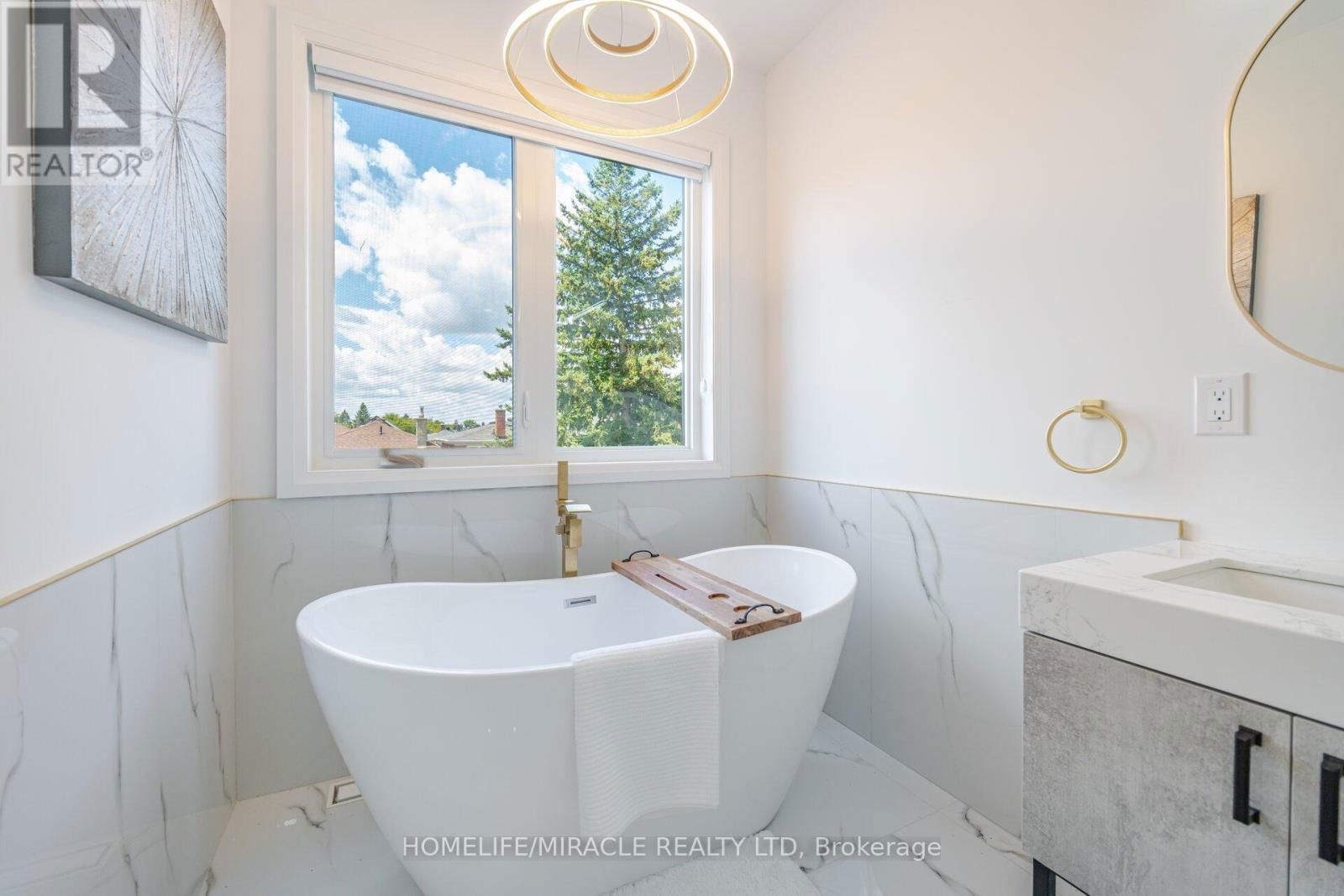 388 OAKWOOD AVENUE Image 27