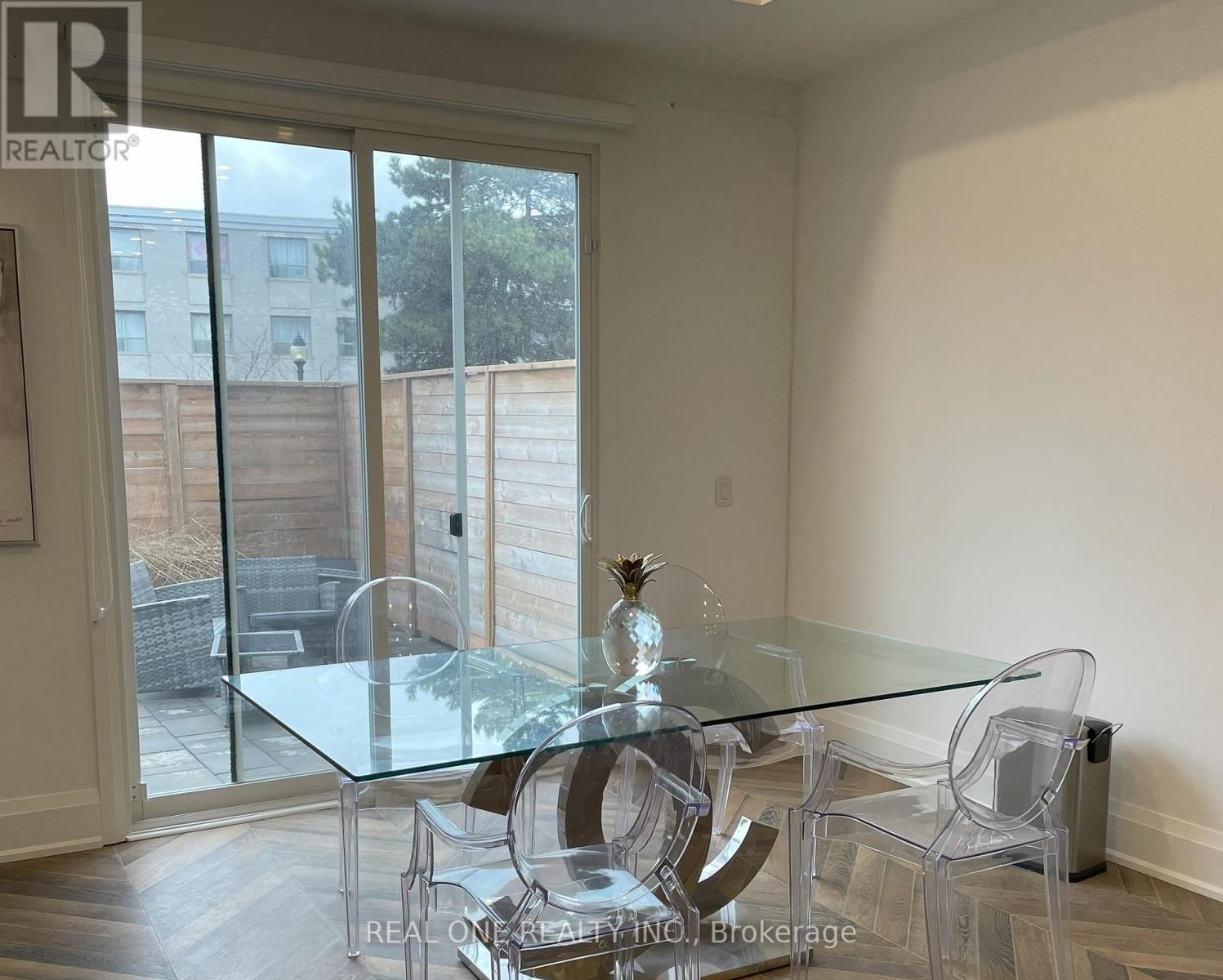 Unit 5 - 25 DERVOCK CRESCENT Image 10