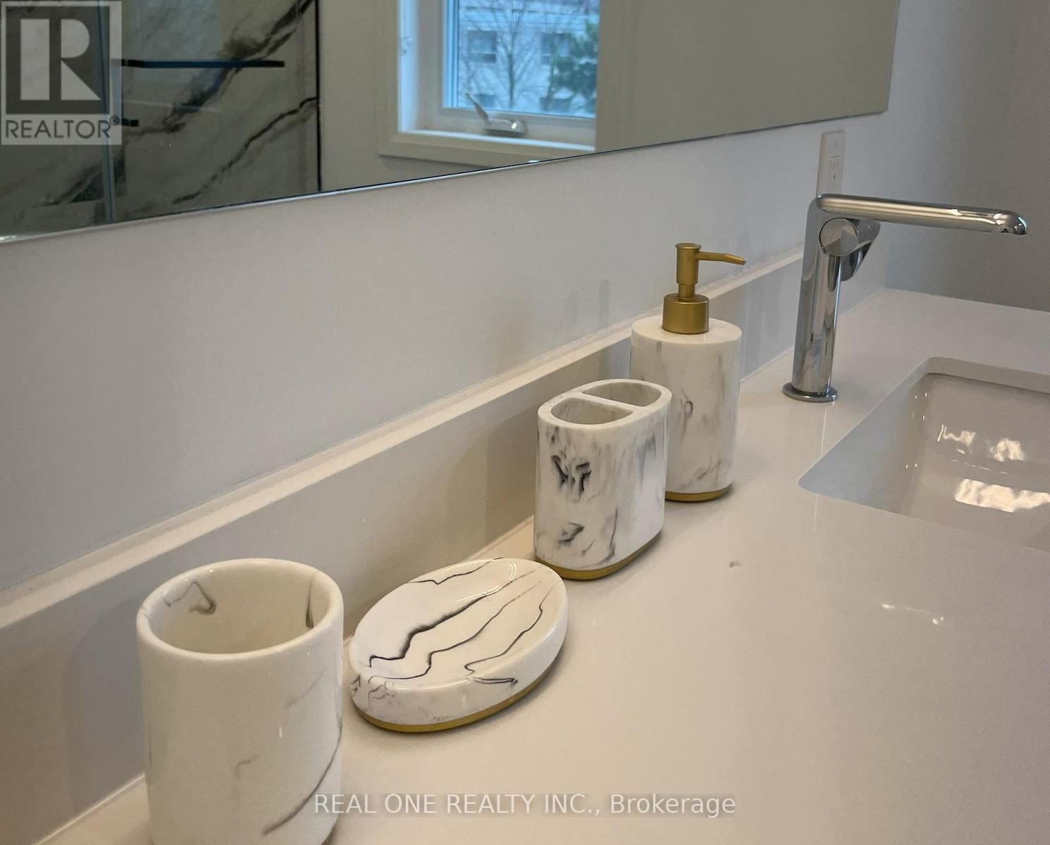 Unit 5 - 25 DERVOCK CRESCENT Image 23