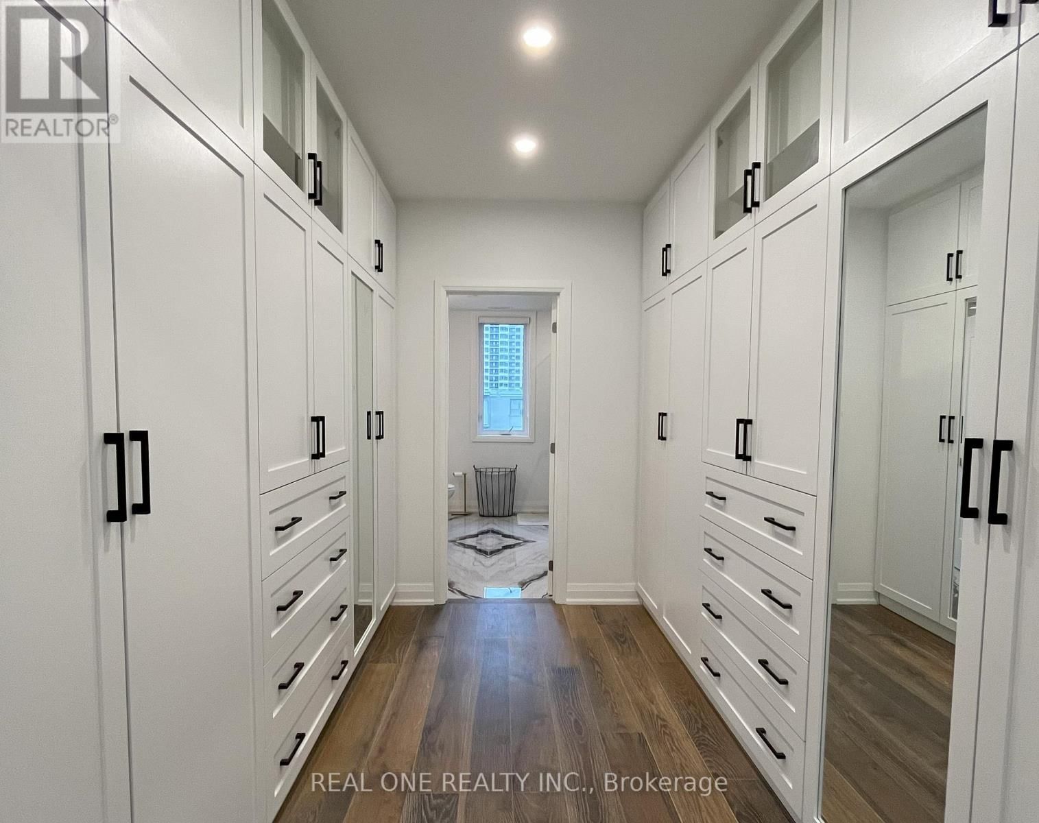 Unit 5 - 25 DERVOCK CRESCENT Image 24