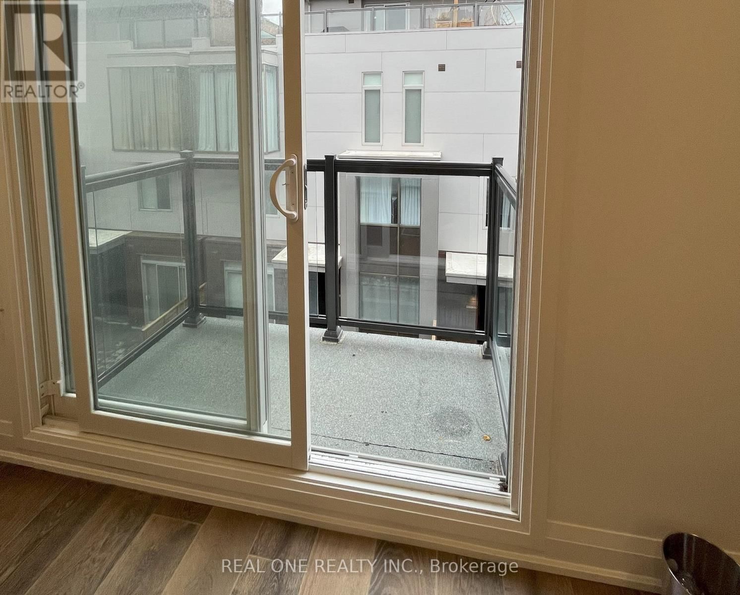 Unit 5 - 25 DERVOCK CRESCENT Image 26
