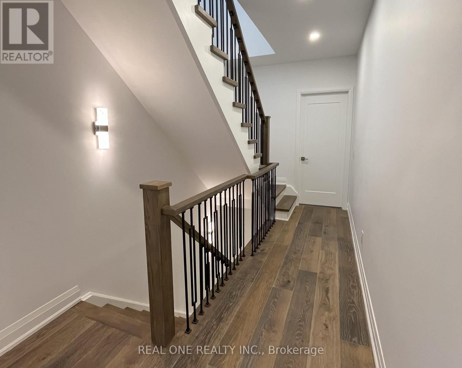 Unit 5 - 25 DERVOCK CRESCENT Image 27