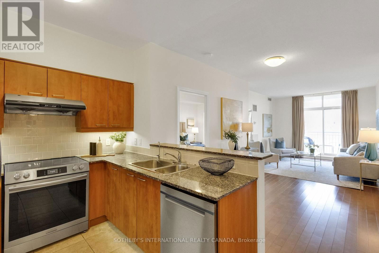 506 - 451 ROSEWELL AVENUE Image 3