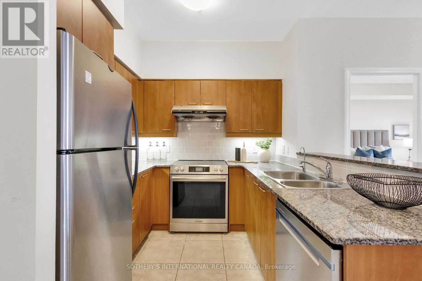 506 - 451 ROSEWELL AVENUE Image 4