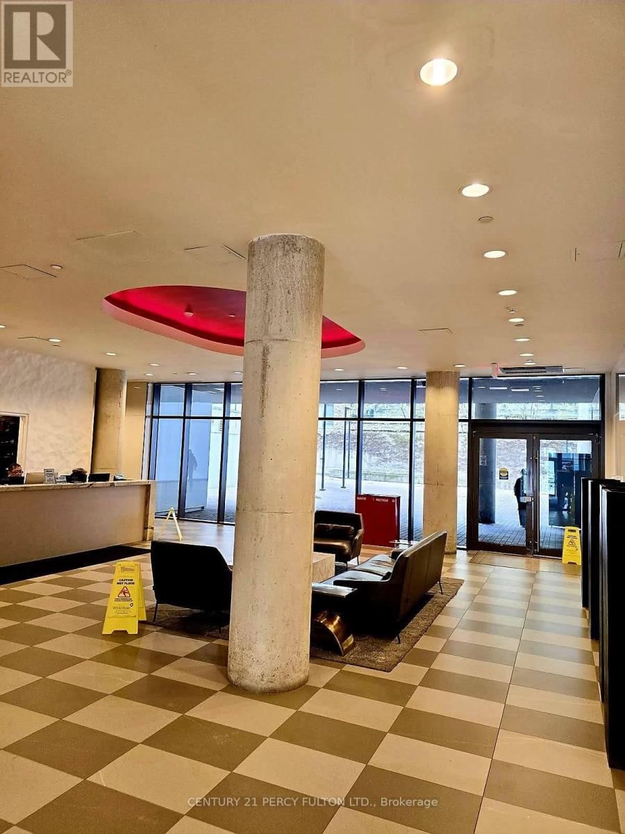 213 - 560 KING STREET WEST Image 3