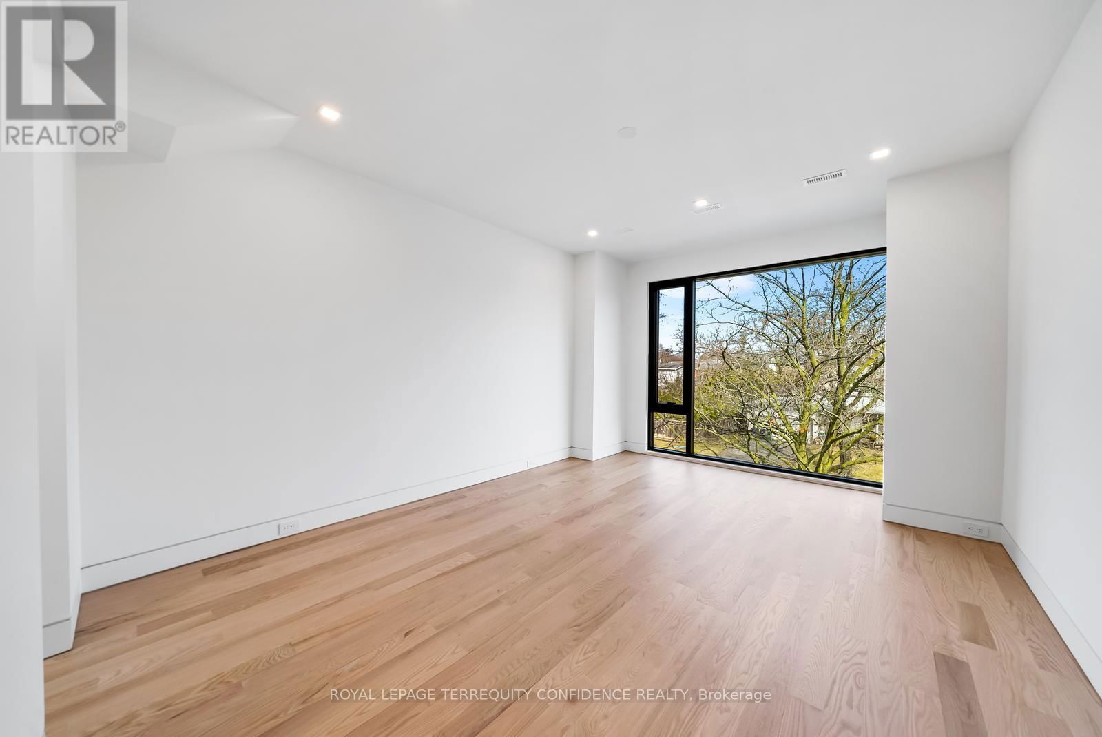 101 YORKVIEW DRIVE Image 32