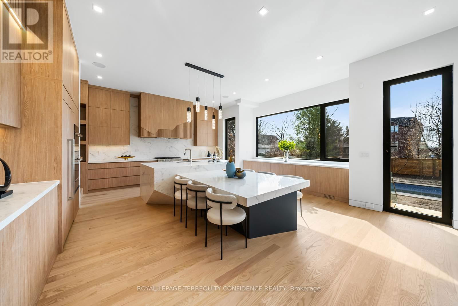 101 YORKVIEW DRIVE Image 9