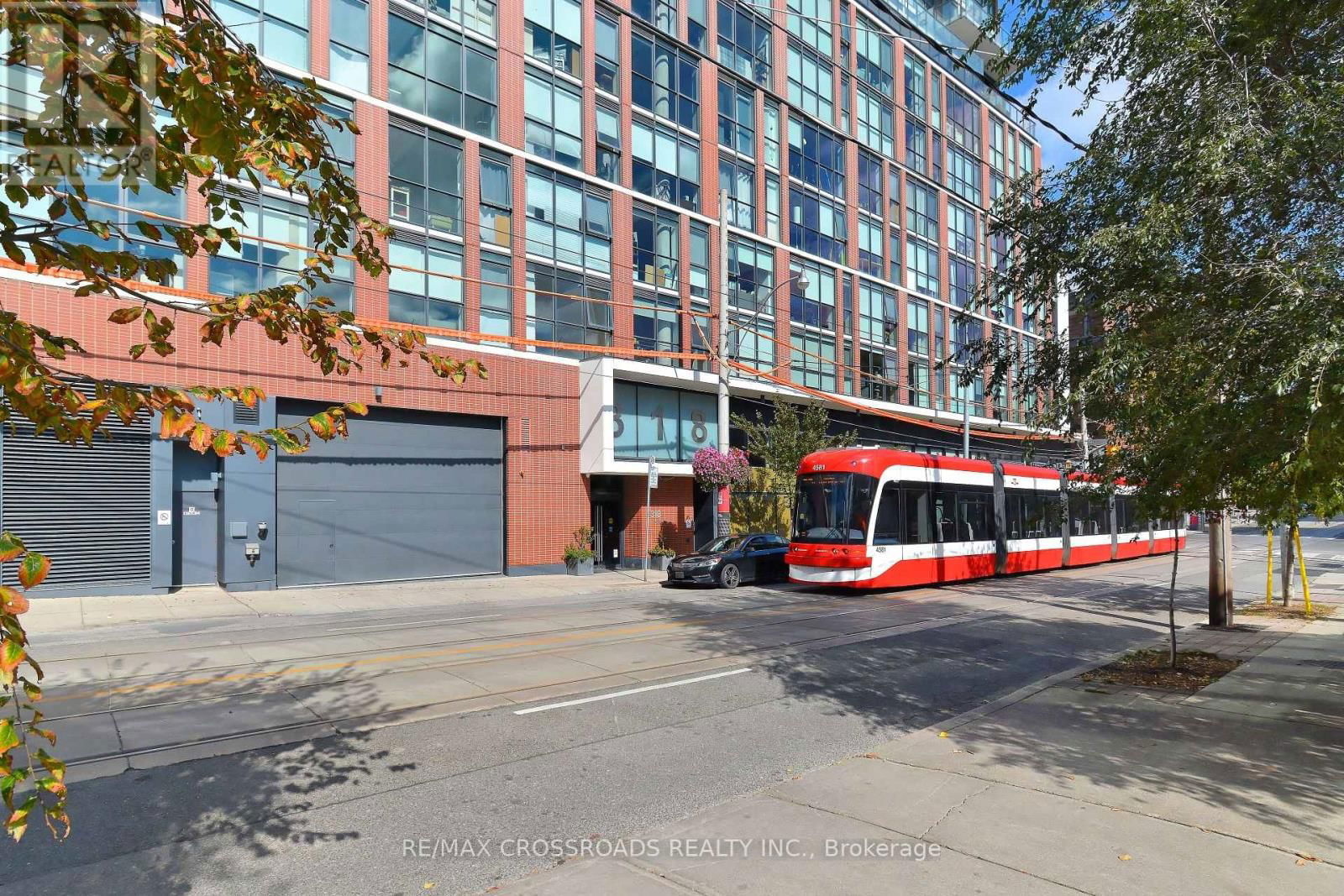1310 - 318 KING STREET EAST Image 20