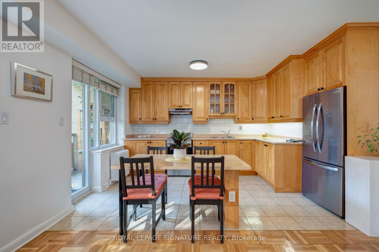 3 - 8 CORINTH GARDENS Image 27