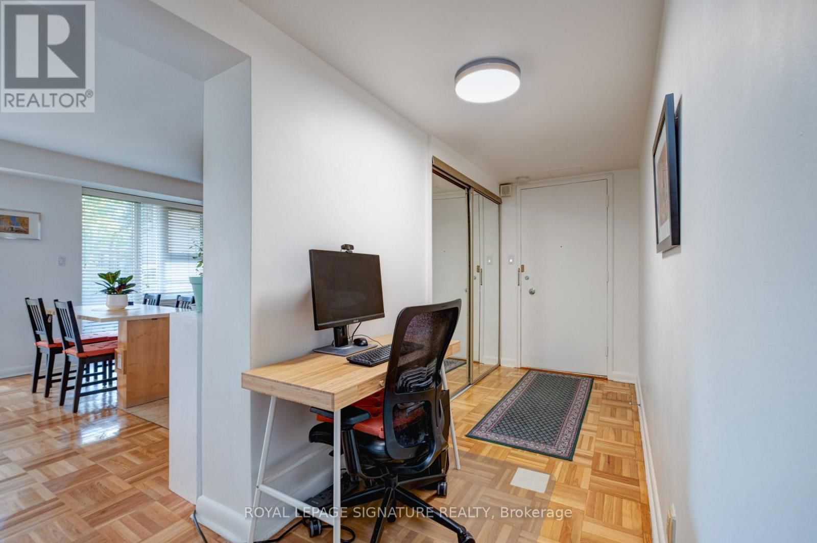 3 - 8 CORINTH GARDENS Image 7