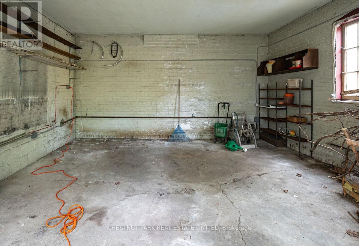 4 ELDERWOOD DRIVE Image 21