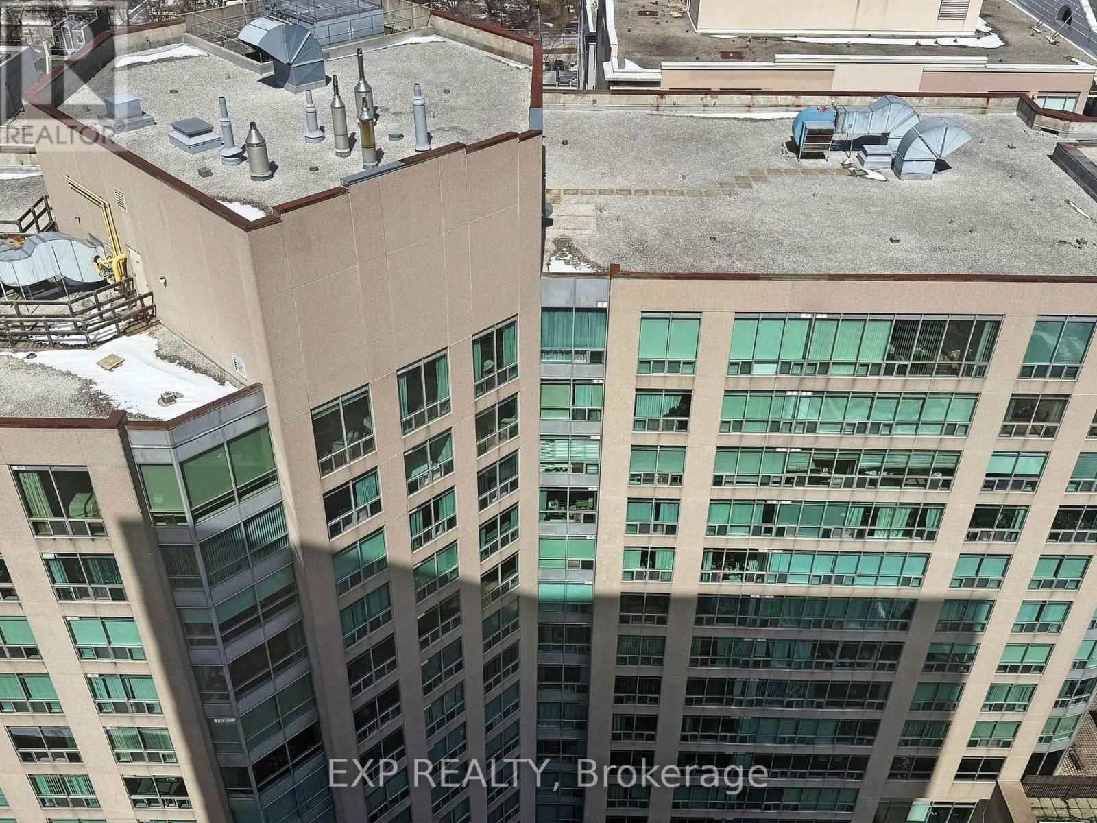1709 - 914 YONGE STREET Image 27