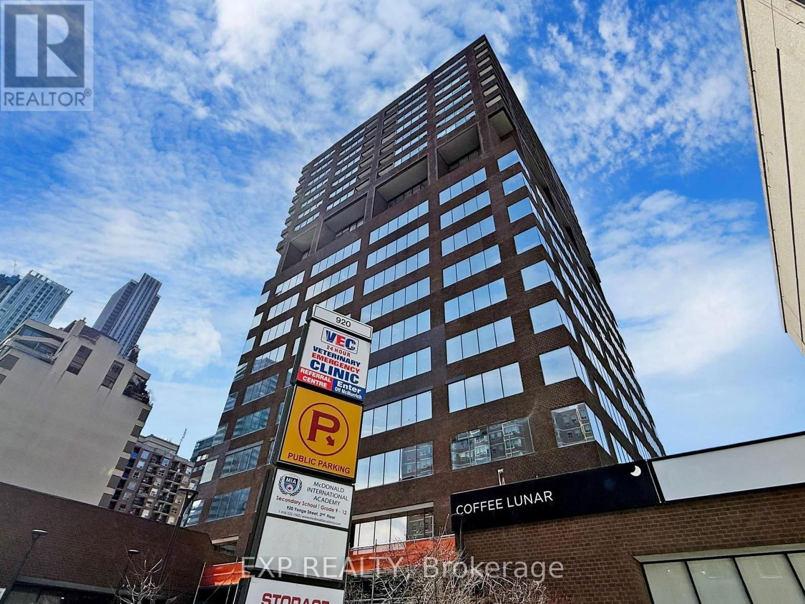 1709 - 914 YONGE STREET Image 31