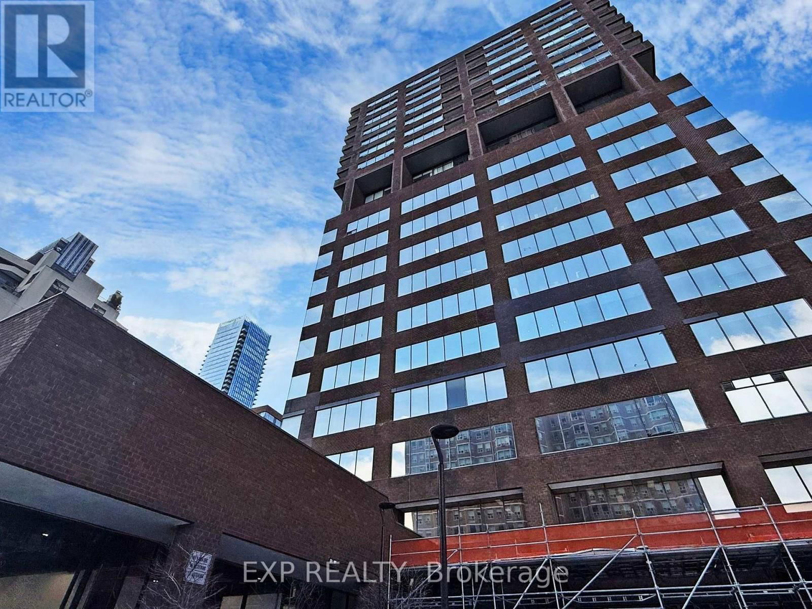 1709 - 914 YONGE STREET Image 4