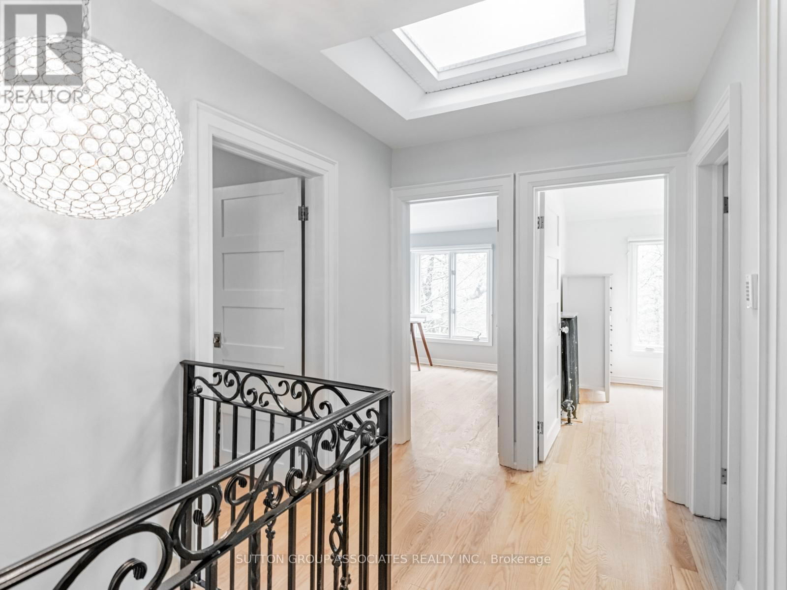 20 GLENGROVE AVENUE EAST Image 14