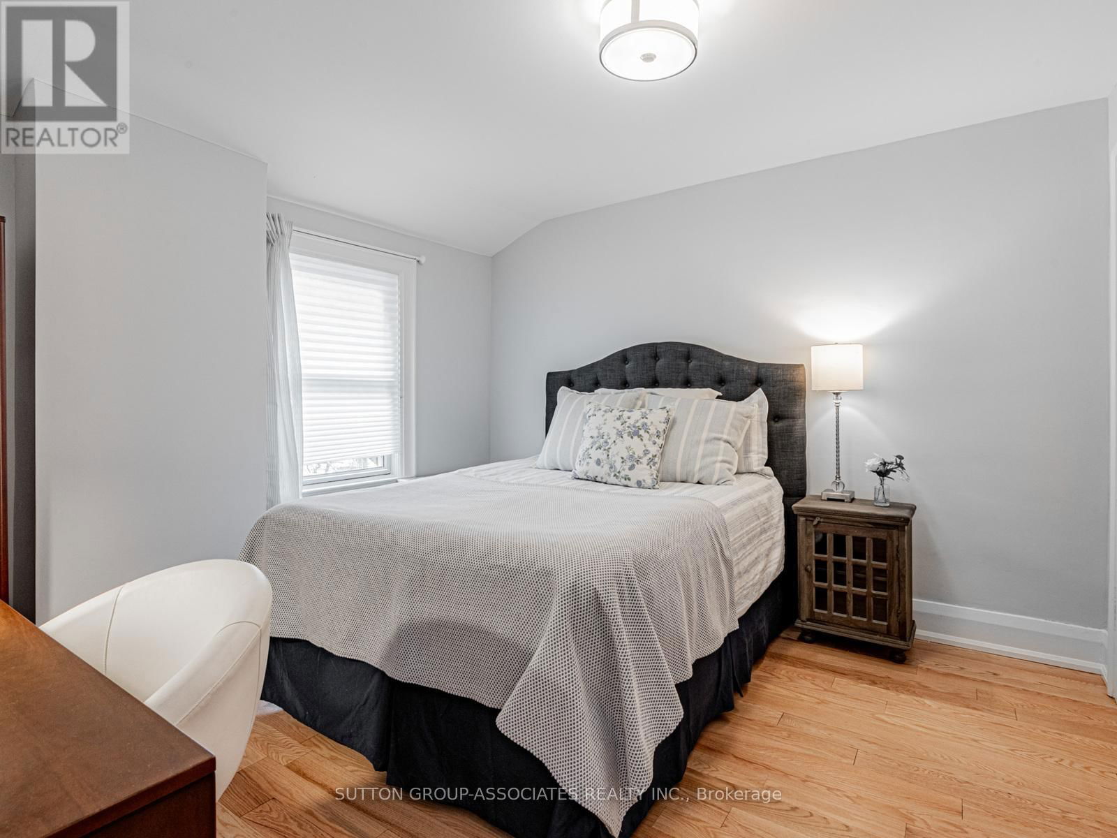 20 GLENGROVE AVENUE EAST Image 23