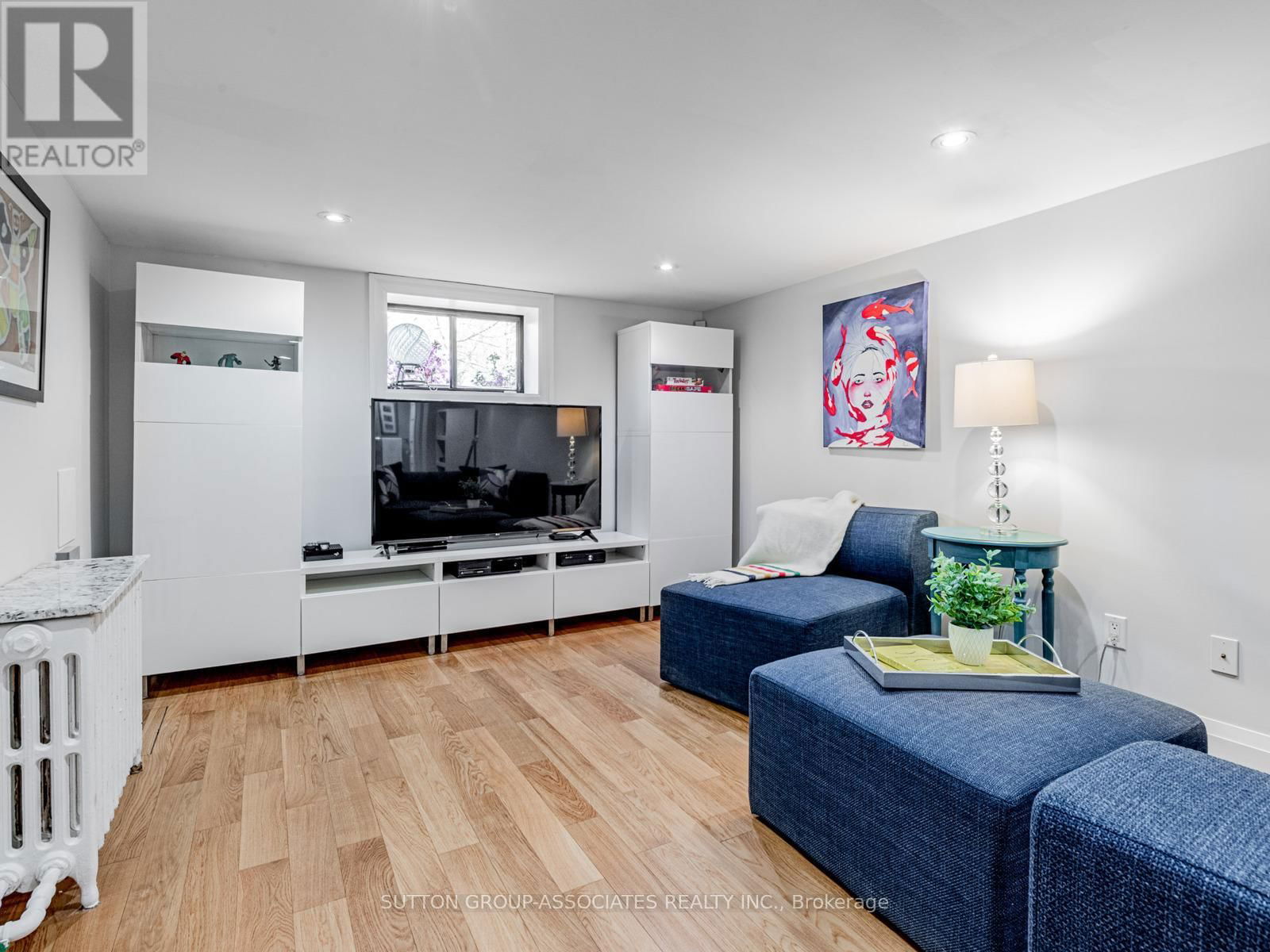 20 GLENGROVE AVENUE EAST Image 24