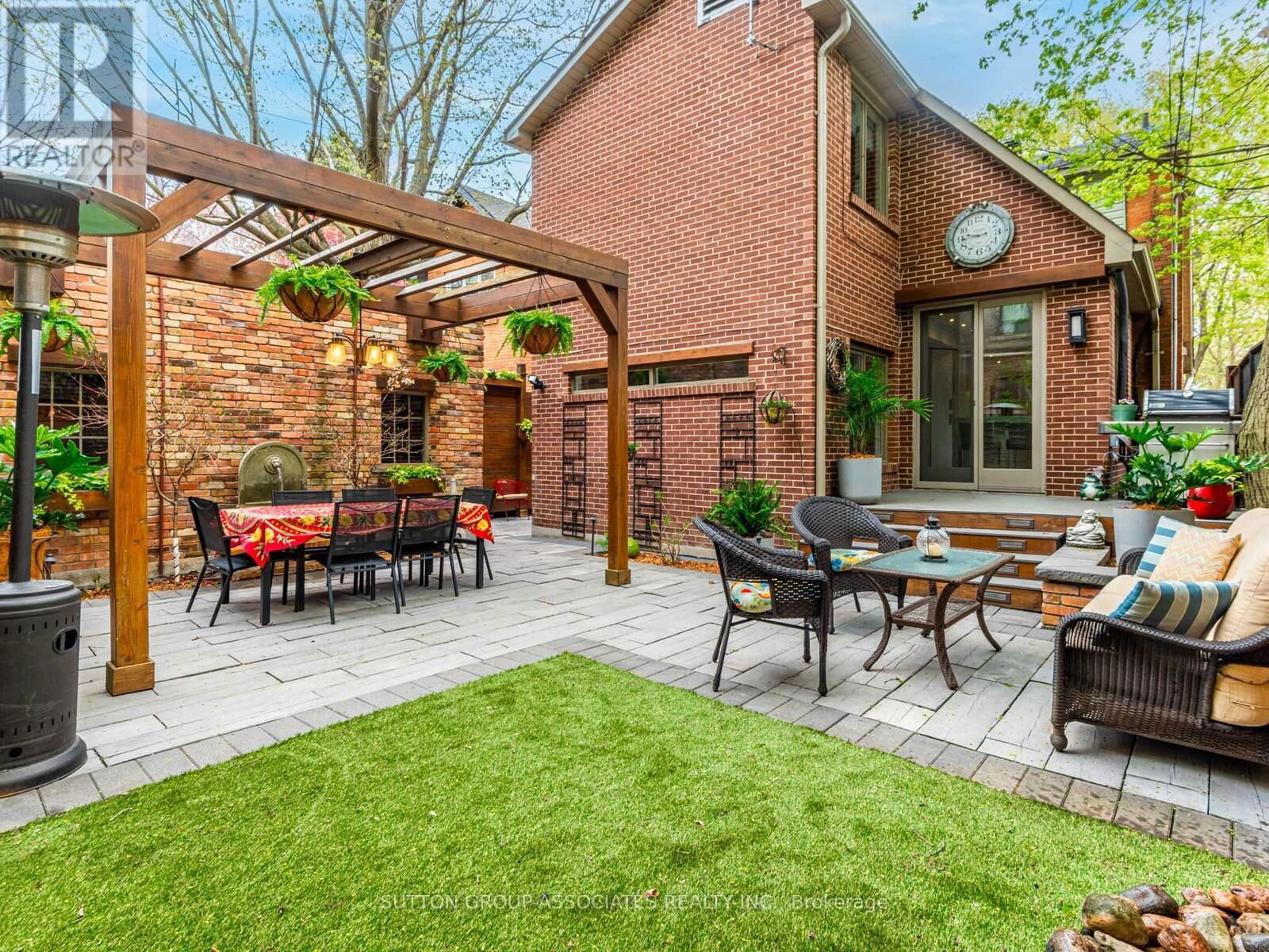 20 GLENGROVE AVENUE EAST Image 27