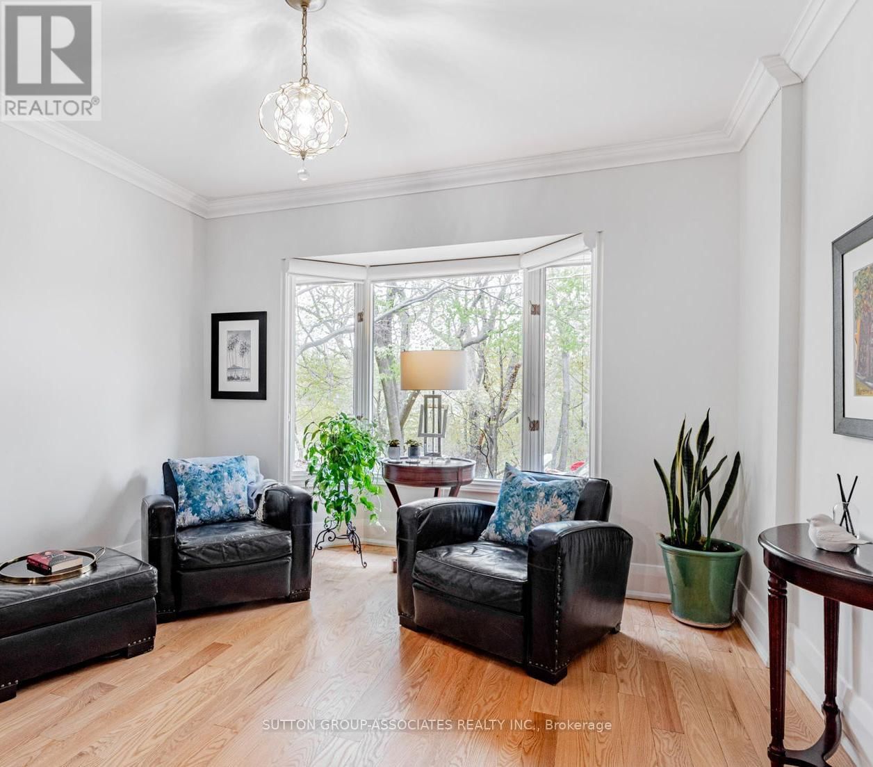 20 GLENGROVE AVENUE EAST Image 4
