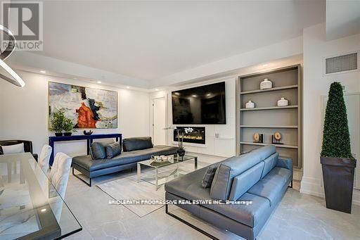 301 - 3 SOUTHVALE DRIVE Image 7